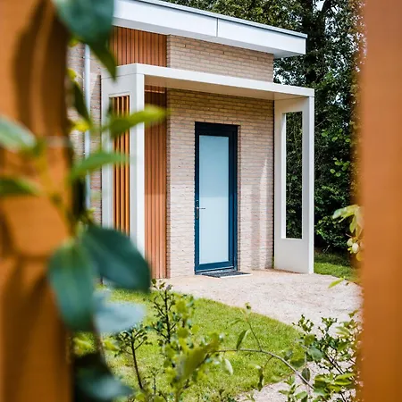 Recreatiewoning 'steenpatrijs' Op Gemoedelijk Nyaraló Voorthuizen