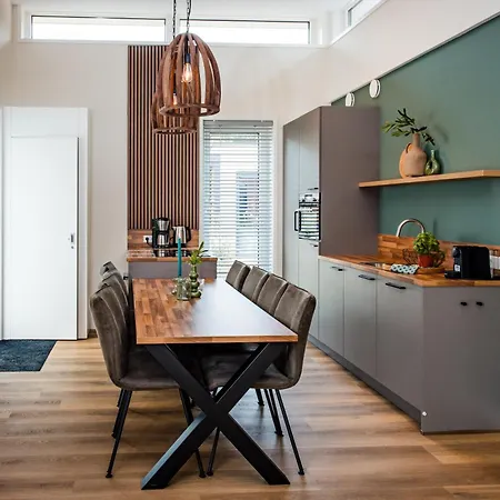 Recreatiewoning 'steenpatrijs' Op Gemoedelijk 度假居 *