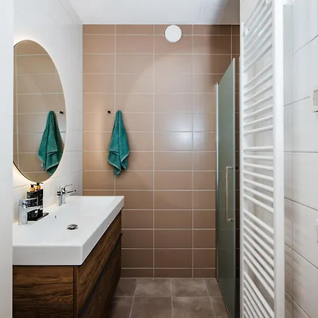 Recreatiewoning 'steenpatrijs' Op Gemoedelijk 度假居 *
